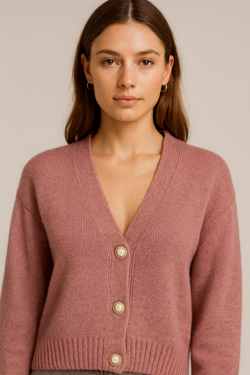 Triko rozë me kopsa perlash