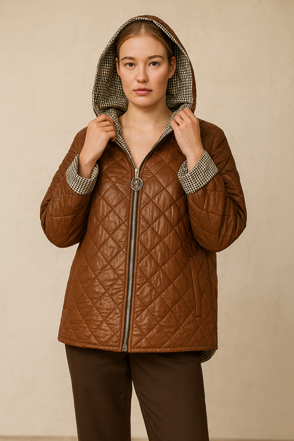 Xhaketë quilted kafe me kapuç