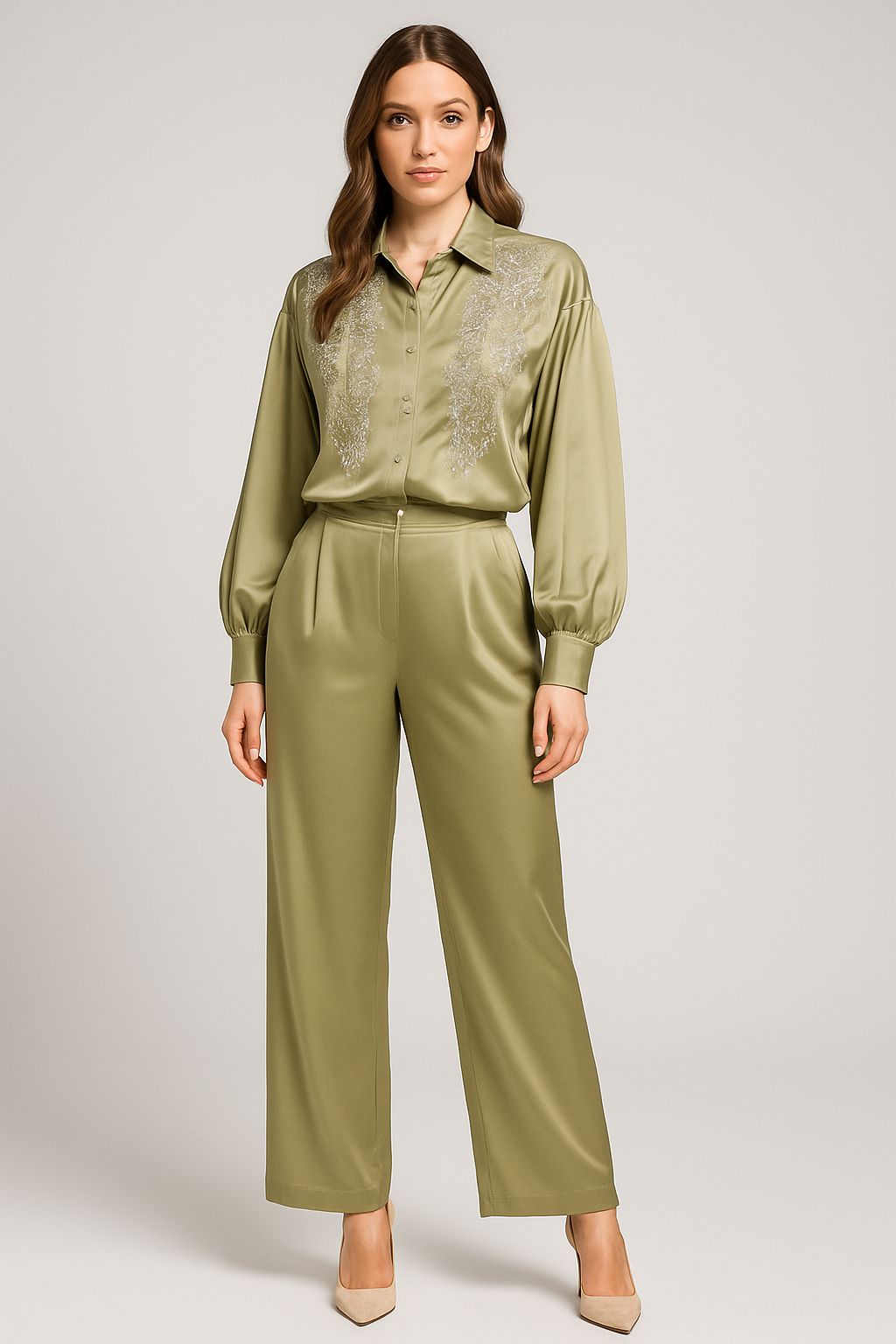 Set sateni jeshil me detaje të qëndisura