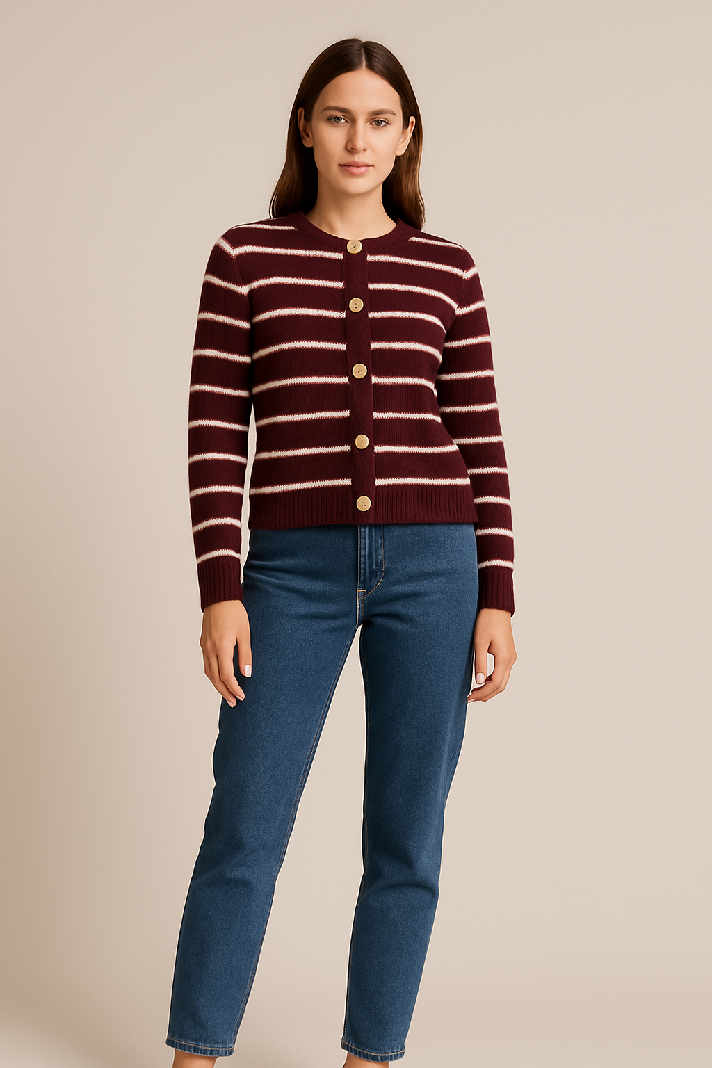 Triko me vija burgundy dhe kopsa ari